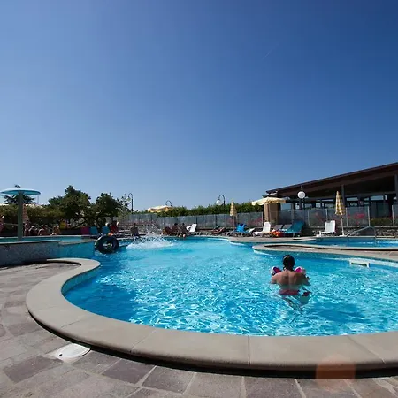 Holiday park Antico Borgo I Cancelli 3*