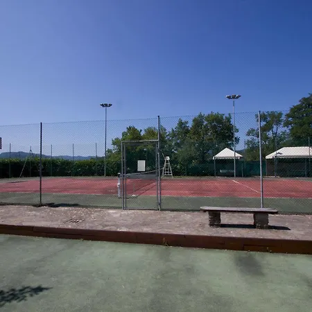 Holiday park Antico Borgo I Cancelli 3*